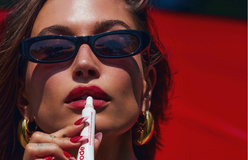 Rhode-peptide-lip-treatment-Strawberry-Glaze-cover.